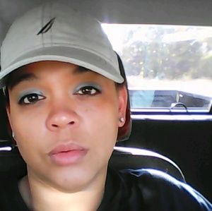 Meet your Posher, Leshea